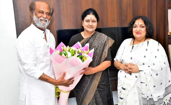 VK Sasikala Visits Rajinikanth at His Chennai Residence - Sakshi