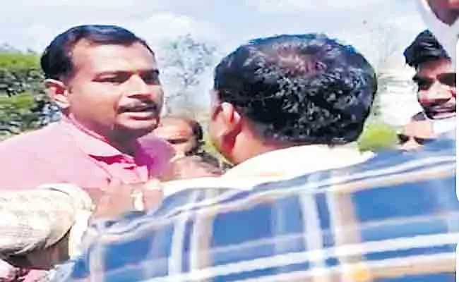 Councillor Attacks On Lineman In Adilabad - Sakshi