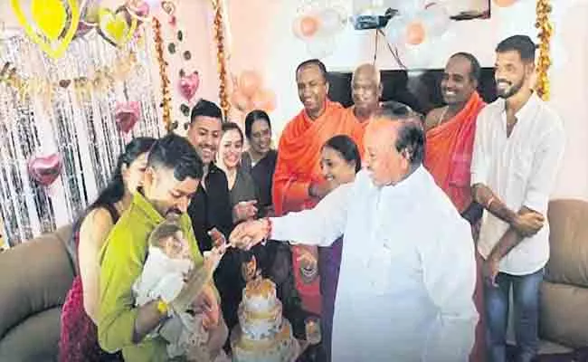 Minister Eshwarappa Attended Monkeys Birthday Celebrations In Karnataka - Sakshi