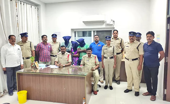 Sattenapalle Police Crack Chand Basha Murder Case, Arrest Three Persons - Sakshi