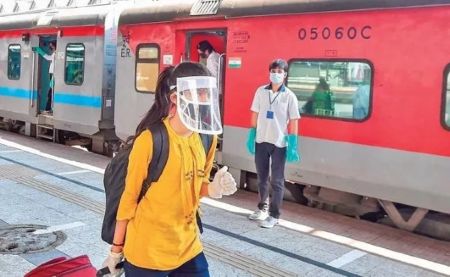 Omicron Alert Railway Officer Issued Order About Mask Wearing - Sakshi