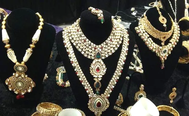 Signature of Indian International Jewellery Exhibition postponed due to Omicron Postponement - Sakshi