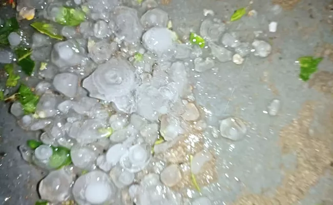 Heavy Ice Rain In Warangal District - Sakshi