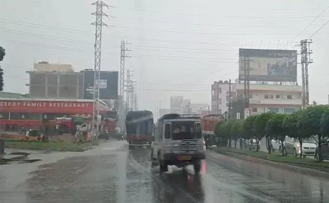 Hyderabad: Heavy Rain Formed at rajendra Nagar LB Nagar Manikonda - Sakshi