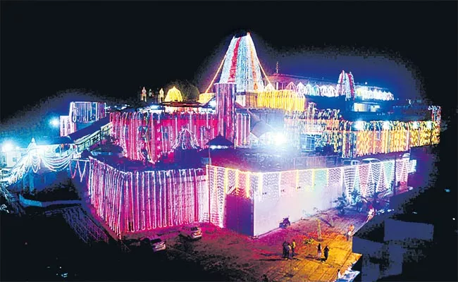 Modestly Theppotsavam In Bhadrachalam Mukkoti Ekadasi At Study Festivals - Sakshi