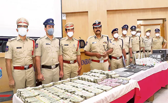 Cyberabad Police Arrest International Criminals For Three Years - Sakshi