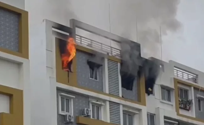 Fire Accident in Ishta City Apartments Hyderabad - Sakshi