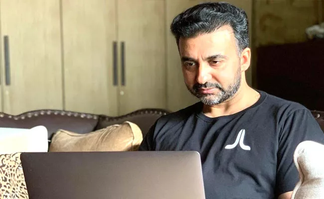 Raj Kundra Reentry To Instagram Fallows Only One Account - Sakshi