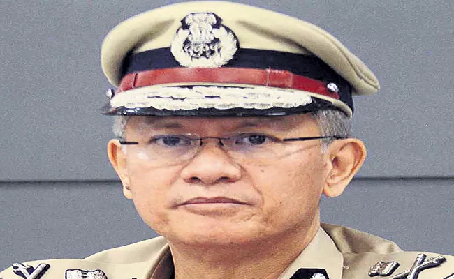 DGP Gautam Sawang says about Cyber Cell and Social Media Lab - Sakshi