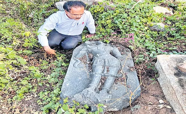 Telangana: Kakatiya Period Of Rare Idol Of Veerabhadra - Sakshi