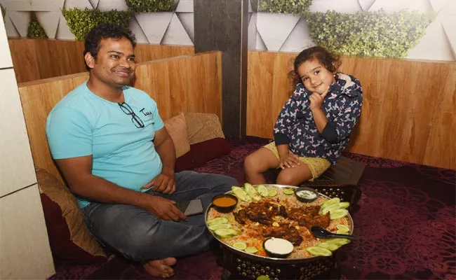 Food Lovers: Special Chicken Dum Biryani In Adilabad - Sakshi