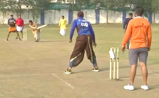 Bhopal hosts cricket tournament consisting Vedic pandits - Sakshi