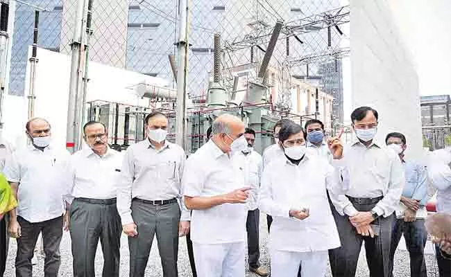 Jagadish Reddy Examines 400 KV Substation Works - Sakshi