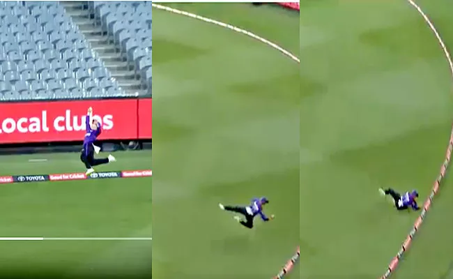 Will Parker Unbelievable Catch Before Sliding Boundary Ropes BBL 2021-22 - Sakshi