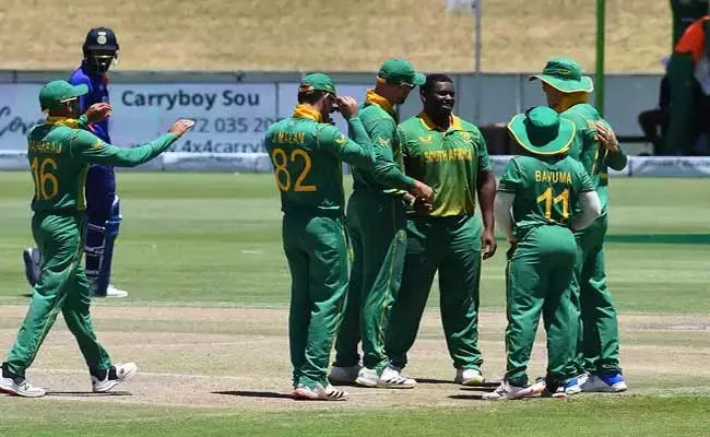 IND Vs SA ODI Series: South Africa Fined For Slow Over Rate In Paarl - Sakshi