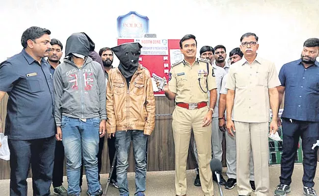 Bowenpally Police Arrested Drug Peddler Jawarilal - Sakshi