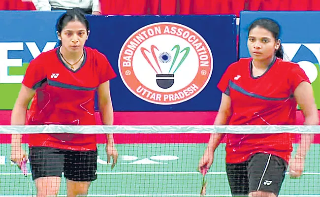 Syed Modi International Super 300 Badminton: Gayathri Gopichand Pullela and Treesa Jolly reach the womens doubles finals - Sakshi