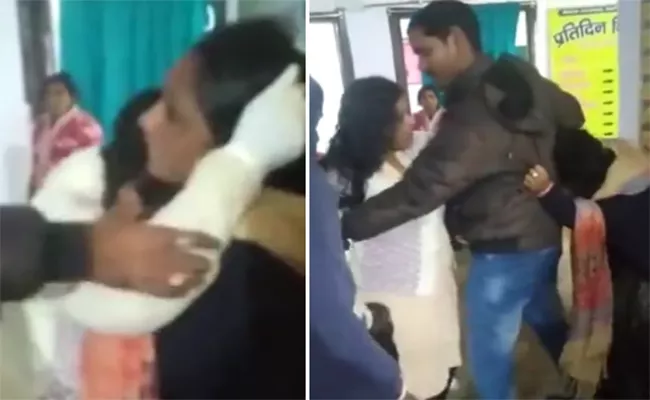 Viral video: Two Bihar Health Workers Fight Over Rs 500 - Sakshi