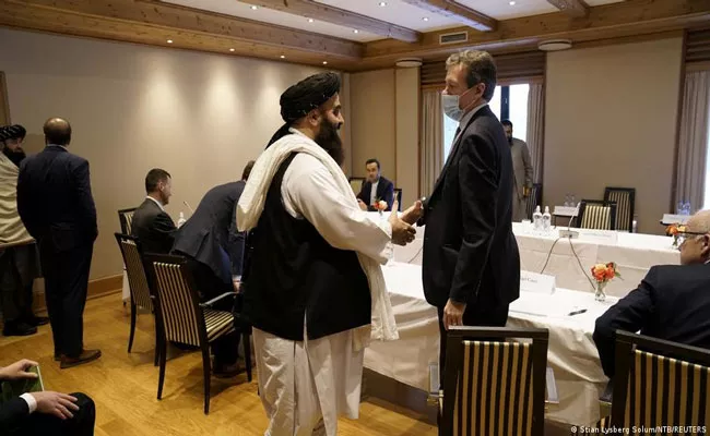 Taliban, Western envoys discuss Afghanistan crisis in Oslo - Sakshi