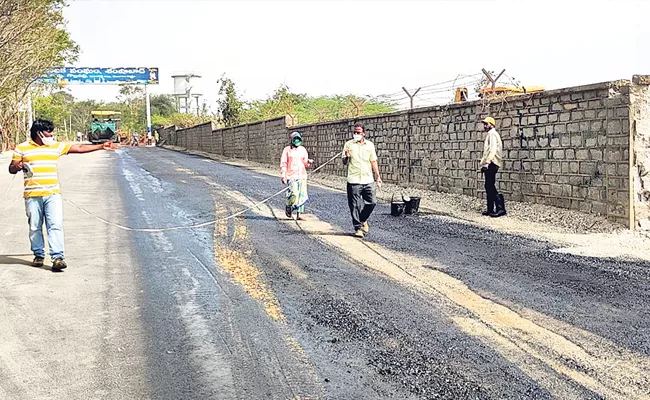 New Road Shamshabad Airport Pedda Golkonda Outer Junction To Gollapalli - Sakshi