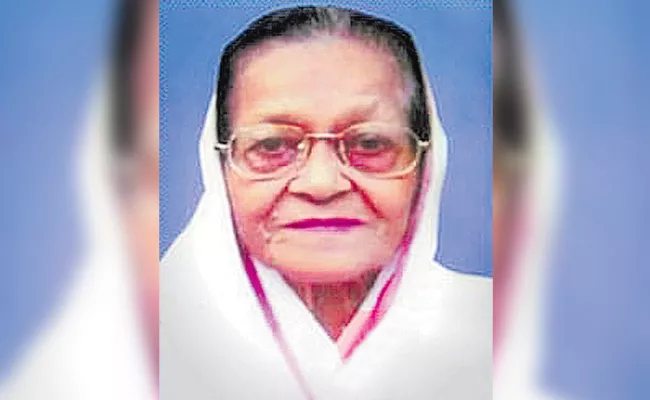 Social Worker Shakuntala Choudhary wins Padma Shri Award - Sakshi