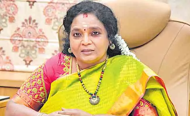 TS Governor tamilisai Phone Call To BJP MP Dharmapuri Arvind Over Attack - Sakshi