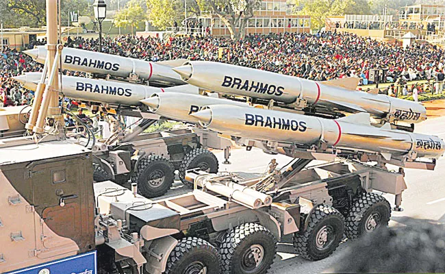 India First Export Order For BrahMos Missiles - Sakshi