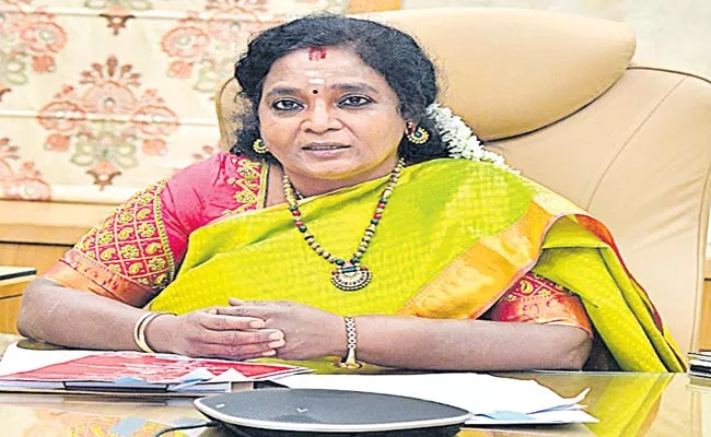 Telangana Governor Tamilisai Reacts On Achampet Pregnant Woman Incident - Sakshi