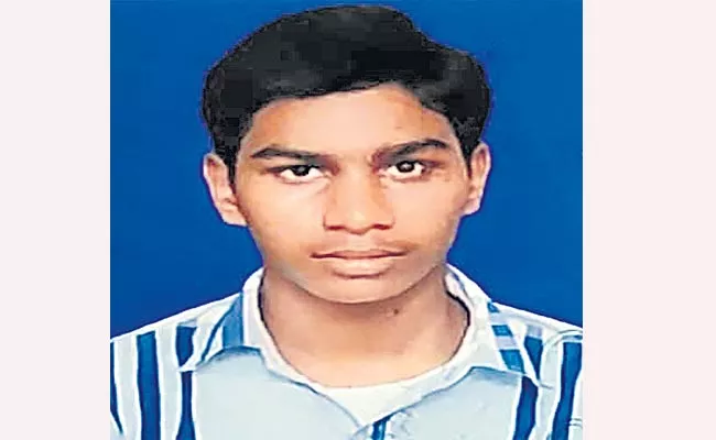 Unemployed Youth Dies Over Not Getting Job In Khammam District - Sakshi