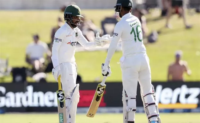 Bangladesh vs New Zealand: Mominul Haque, Liton Das lead Bangladeshs strong response on Day 3 - Sakshi