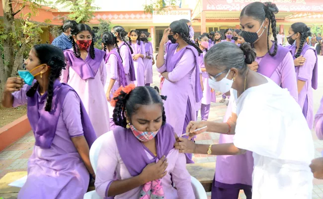 Covid-19 Vaccination for 15 to 18 year olds from 3rd January - Sakshi