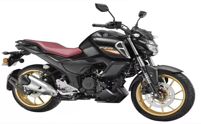 2022 Yamaha FZS-Fi DLX launched in india - Sakshi