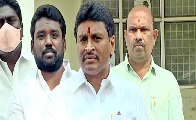 Ysrcp Minister Vellampalli Srinivas Comments On Young Girl Suicide Vijayawada - Sakshi