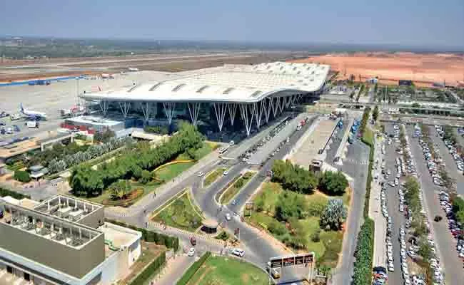 Man Journey Cancelled with Wrong Covid Result in Bengaluru Airport - Sakshi