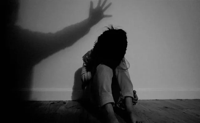 Father Molested Daughter In Kadapa district - Sakshi