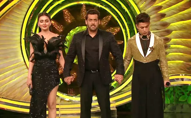 Bigg Boss 15 Finale Highlights: Tejasswi Prakash Is The Winner - Sakshi