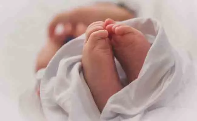 Father Arrested For Instant Baby Selling Odisha - Sakshi