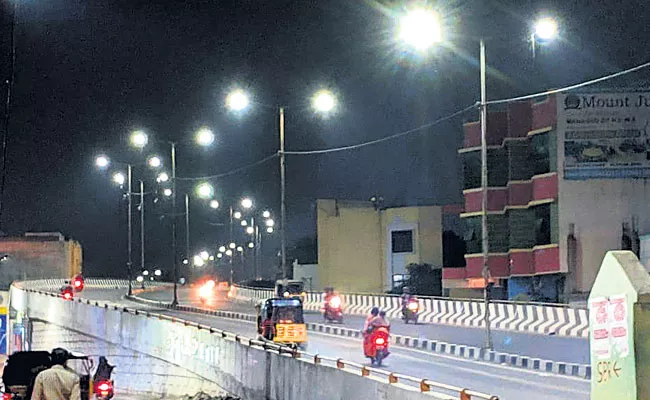 Hyderabad Saves Rs 418 Crore After Switching to LED Street Lighting - Sakshi