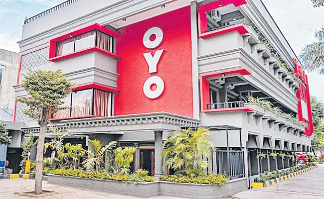 Over 500 employees, ex-staff of IPO-bound OYO buy around 30 mn shares - Sakshi