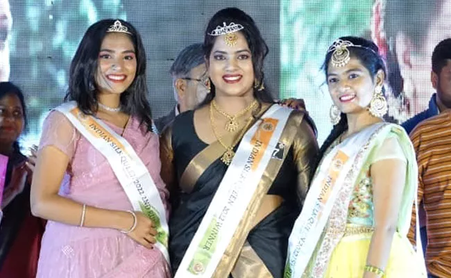 Indian Silk Queen 2022 Beauty Pageant Organised In Visakhapatnam Winners - Sakshi