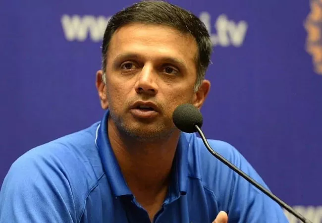 Vihari Might Have to Wait Till Seniors Are Around Says Rahul Dravid - Sakshi