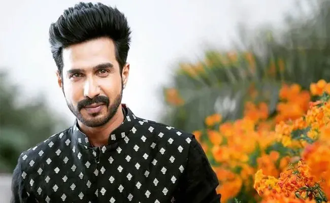 Vishnu Vishal Tests Coronavirus Positive, Complains Fever, Nose Block - Sakshi