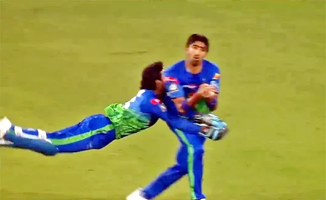 PSL 2022: Players Brutally Collide But Takes Successful Catch Viral - Sakshi