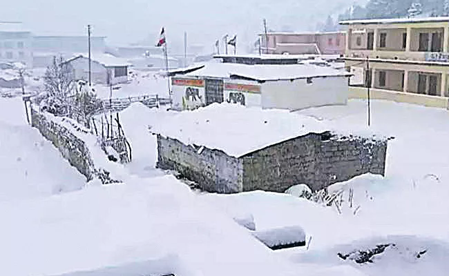 Trapped In Snow During Poll Duty In Uttarakhand - Sakshi