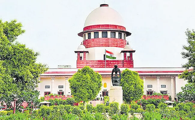 SC Refuses to List Challenge Against Karnataka HC Interim Hijab Order on Feb 14 - Sakshi