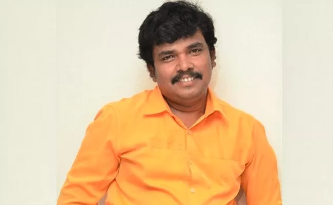 Sampoornesh Babu Financial Help To Kid Heart Surgery In Sircilla - Sakshi