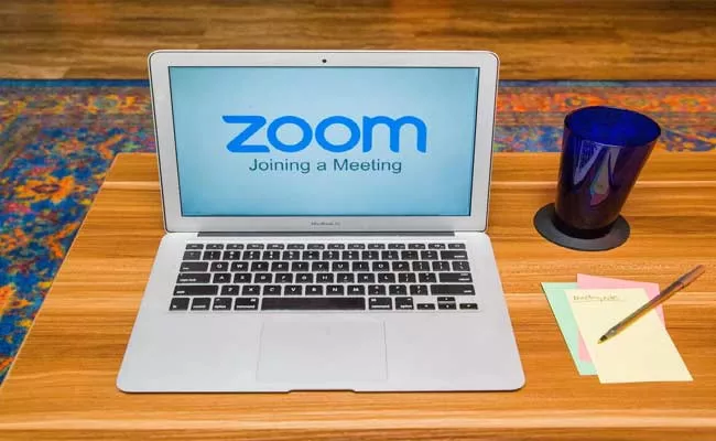 Apple Mac Users BEWARE Zoom Is Recording You Even When Not In Use - Sakshi