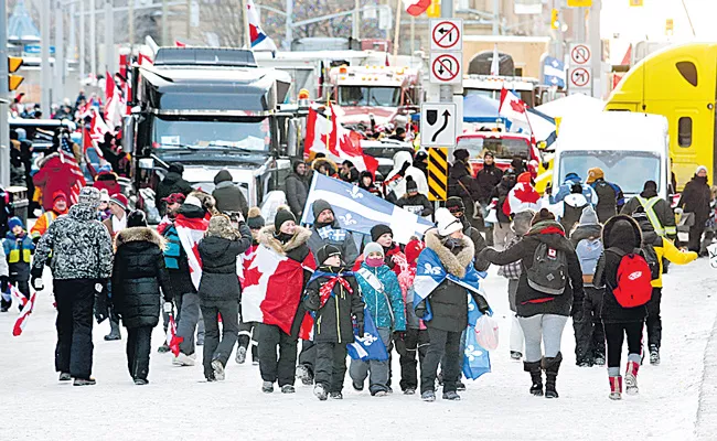 Protest blockade of Canada-U.S. bridge declared over - Sakshi