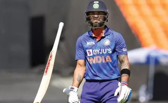 Virat Kohli ready to become top run scorer in T20Is - Sakshi