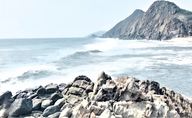 Beautiful Pictures In Vizag Beach - Sakshi